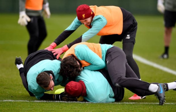 Liverpool ngày đầu hội quân, không thiếu một ai - Bóng Đá