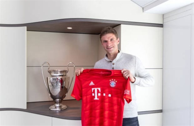 Gia hạn, sao Bayern vẫn tuân thủ 