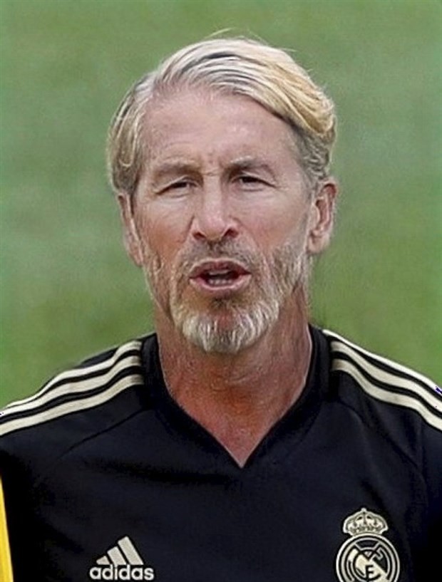 Bộ ảnh Ronaldo, Messi,... khi già làm điên đảo CĐM - Bóng Đá