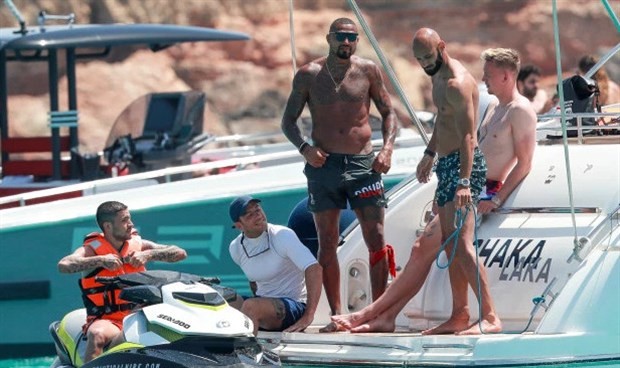 Những chiếc du thuyền đắt nhất được làng túc cầu trọng dụng mùa hè này - Bóng Đá