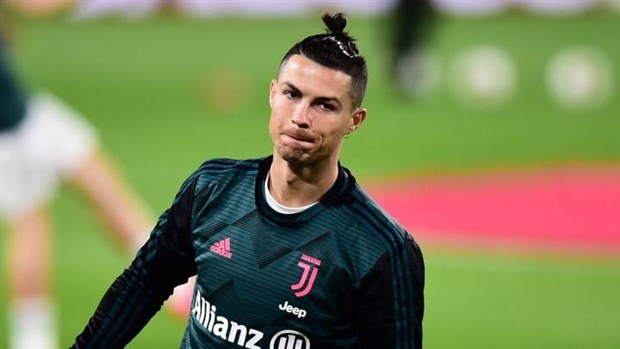 Ronaldo làm điều khó tin giữa đại dịch Corona, NHM nói gì? - Bóng Đá