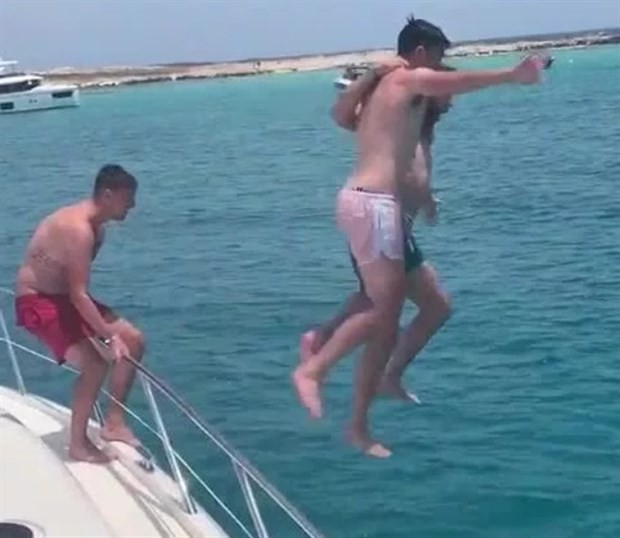 Những chiếc du thuyền đắt nhất được làng túc cầu trọng dụng mùa hè này - Bóng Đá