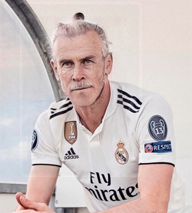 Bộ ảnh Ronaldo, Messi,... khi già làm điên đảo CĐM - Bóng Đá