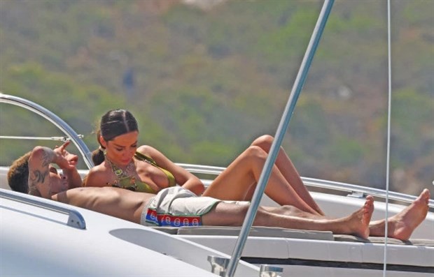 Những chiếc du thuyền đắt nhất được làng túc cầu trọng dụng mùa hè này - Bóng Đá