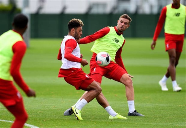 Hàng loạt gương mặt lạ xuất hiện trong buổi tập của Liverpool - Bóng Đá