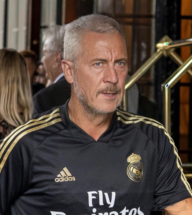 Bộ ảnh Ronaldo, Messi,... khi già làm điên đảo CĐM - Bóng Đá