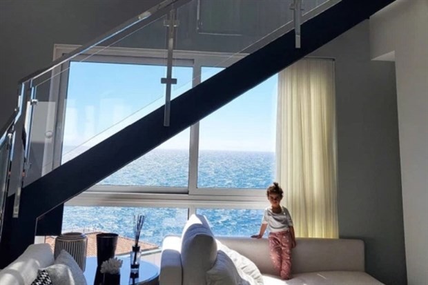 Ronaldo làm điều khó tin giữa đại dịch Corona, NHM nói gì? - Bóng Đá