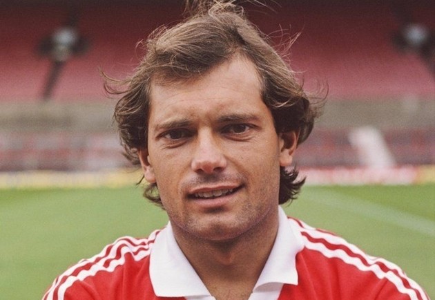 11 ngôi sao từng khoác áo Man Utd và QPR: 2 trò cưng của Sir Alex góp mặt - Bóng Đá