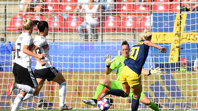 Thua ngược cay đắng, cựu vương nói lời chia tay World Cup - Bóng Đá