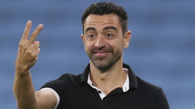 Xavi đá mất 1 chiếc giày khi đội của anh thất bại - Bóng Đá