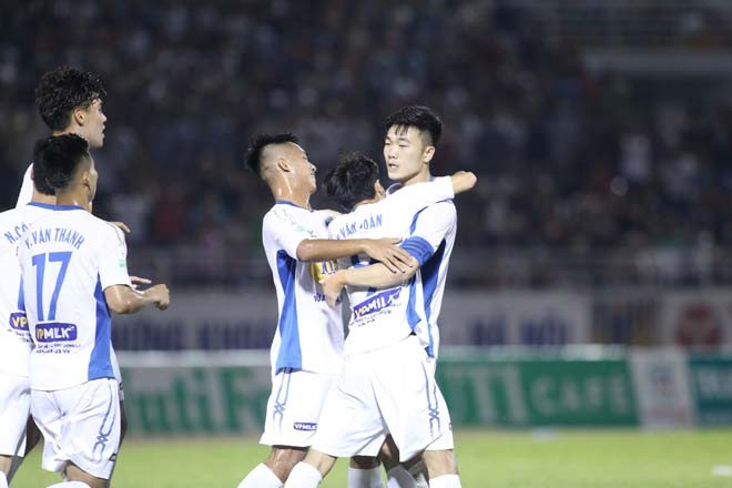 Lương Xuân Trường hồi hương, “nhất cử tam tiện” - Bóng Đá