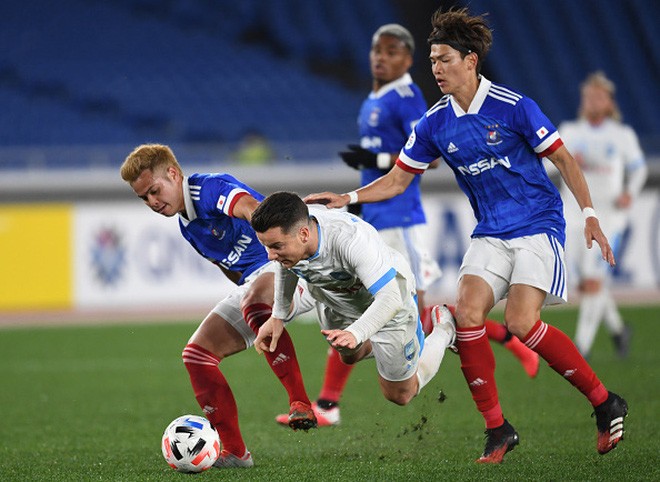 Chanathip cú đúp kiến tạo, Dangda lập kỷ lục ở J-League - Bóng Đá