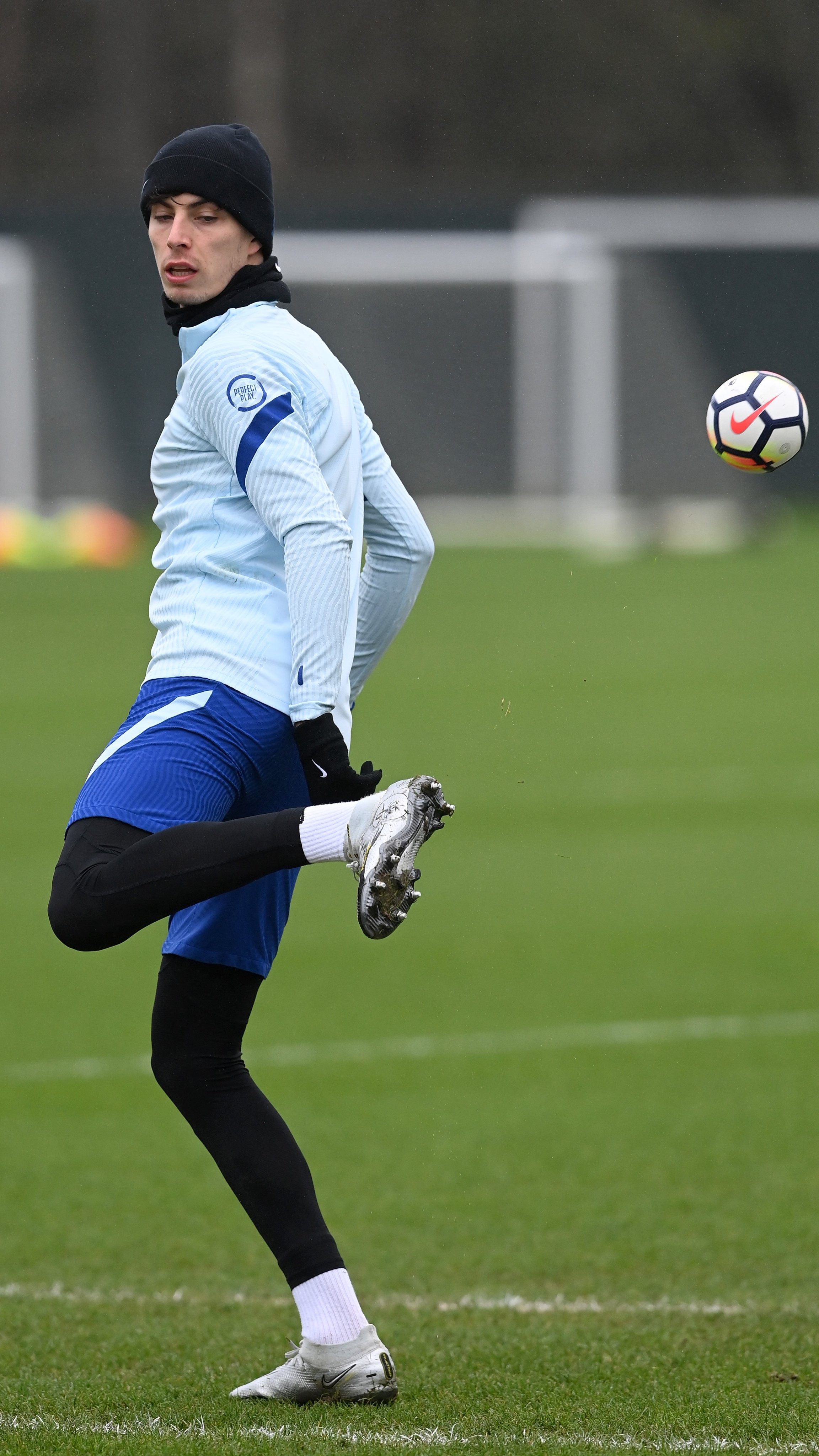 Lampard rời Chelsea, Cech truyền thụ 