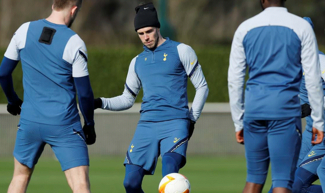 Ảnh tập Tottenham - thái độ của Mourinho trên sân - Bóng Đá