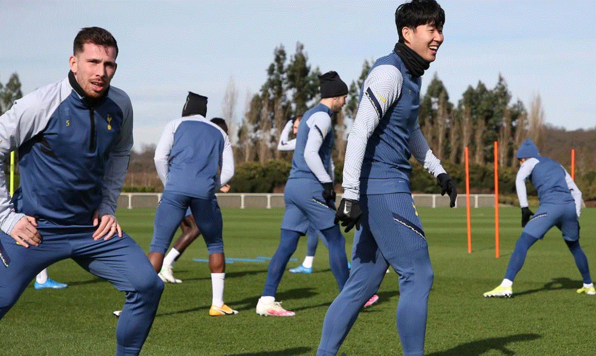 Ảnh tập Tottenham - thái độ của Mourinho trên sân - Bóng Đá