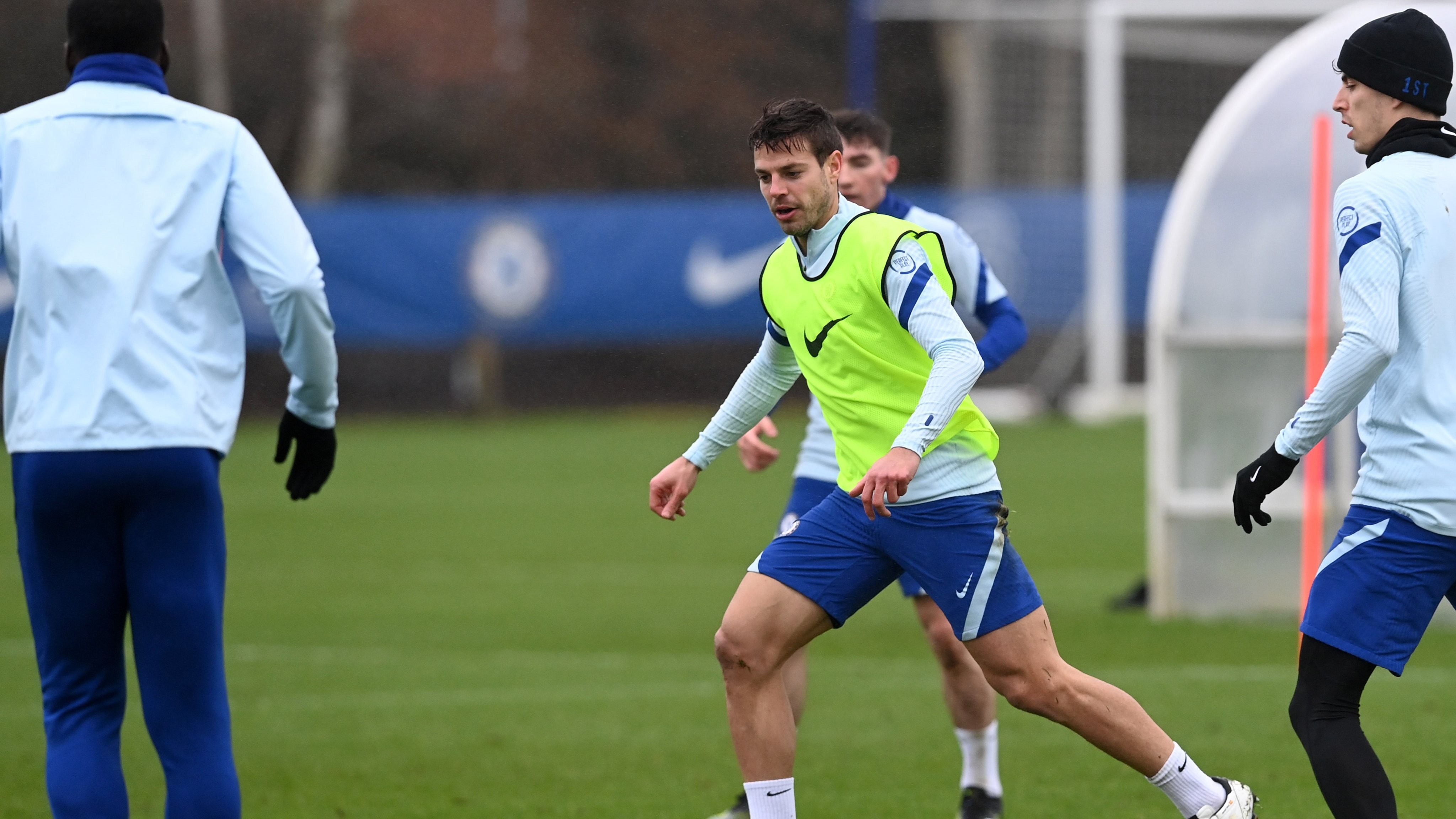 Lampard rời Chelsea, Cech truyền thụ 