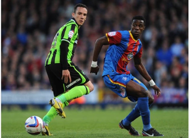 Top 10 cầu thủ qua người nhiều nhất - Bóng Đá