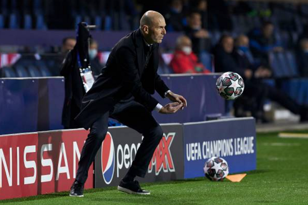 Zinedine Zidane: 'It wasn’t easy, even ten against eleven' - Bóng Đá