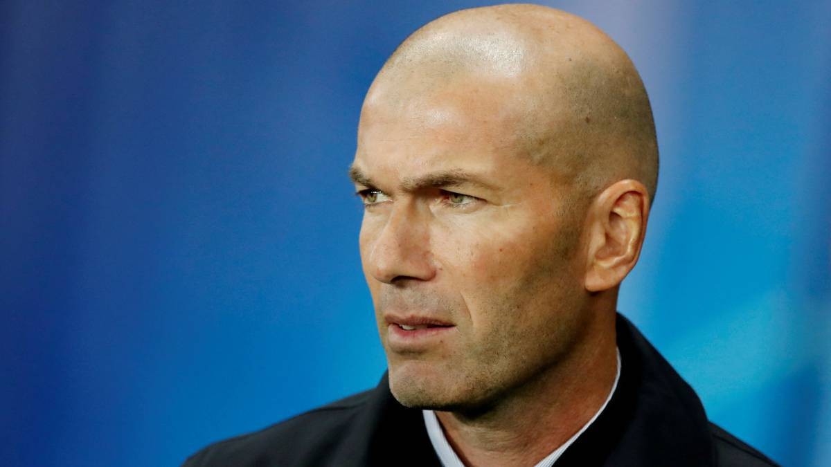 Real Madrid would have to fork out £70MILLION to sack Zinedine Zidane after Spanish giants endure nightmare start to the season under French boss - Bóng Đá