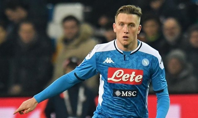 Napoli gia hạn hợp đồng với Zielinski - Bóng Đá