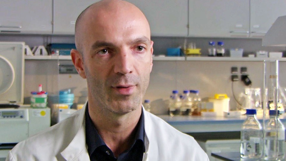 Coronavirus: German virus expert doesn't think football will be played again this year - Bóng Đá