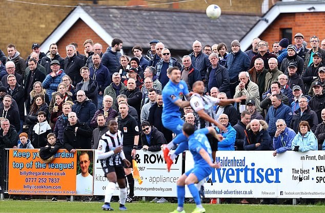 Coronavirus: National League suspends games over pandemic until 3 April - Bóng Đá