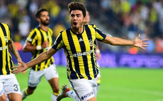 Report: Crystal Palace want to sign Fenerbahce's Ozan Tufan - Bóng Đá