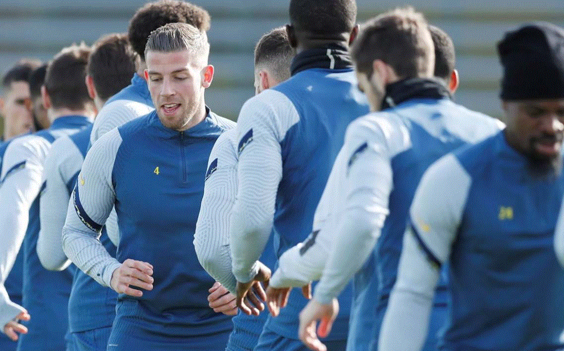 Ảnh tập Tottenham - thái độ của Mourinho trên sân - Bóng Đá