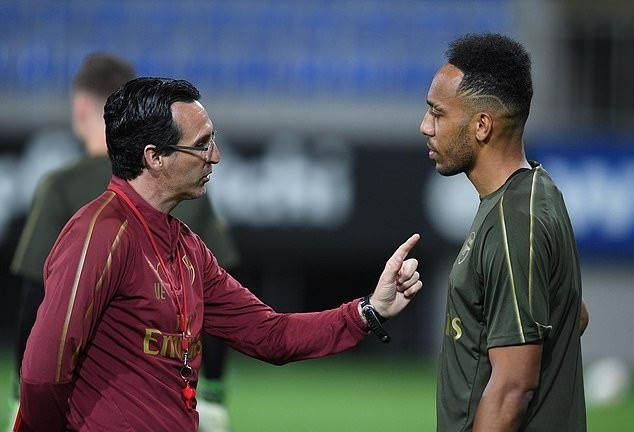 Arsenal tập luyện - Bóng Đá