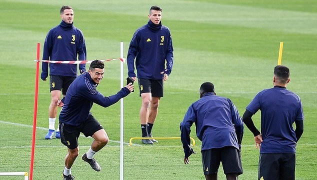 Juventus tập luyện tốc độ - Bóng Đá