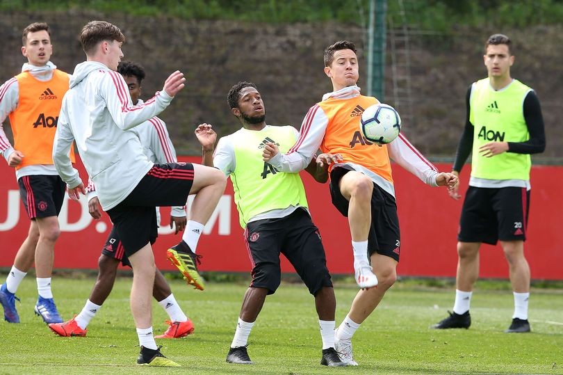 MU tập - Bóng Đá