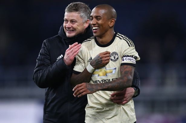 Man Utd boss Ole Gunnar Solskjaer responds to Ashley Young Inter Milan link - Bóng Đá