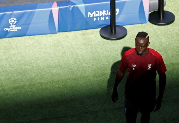 Mane ở gần MU - Bóng Đá