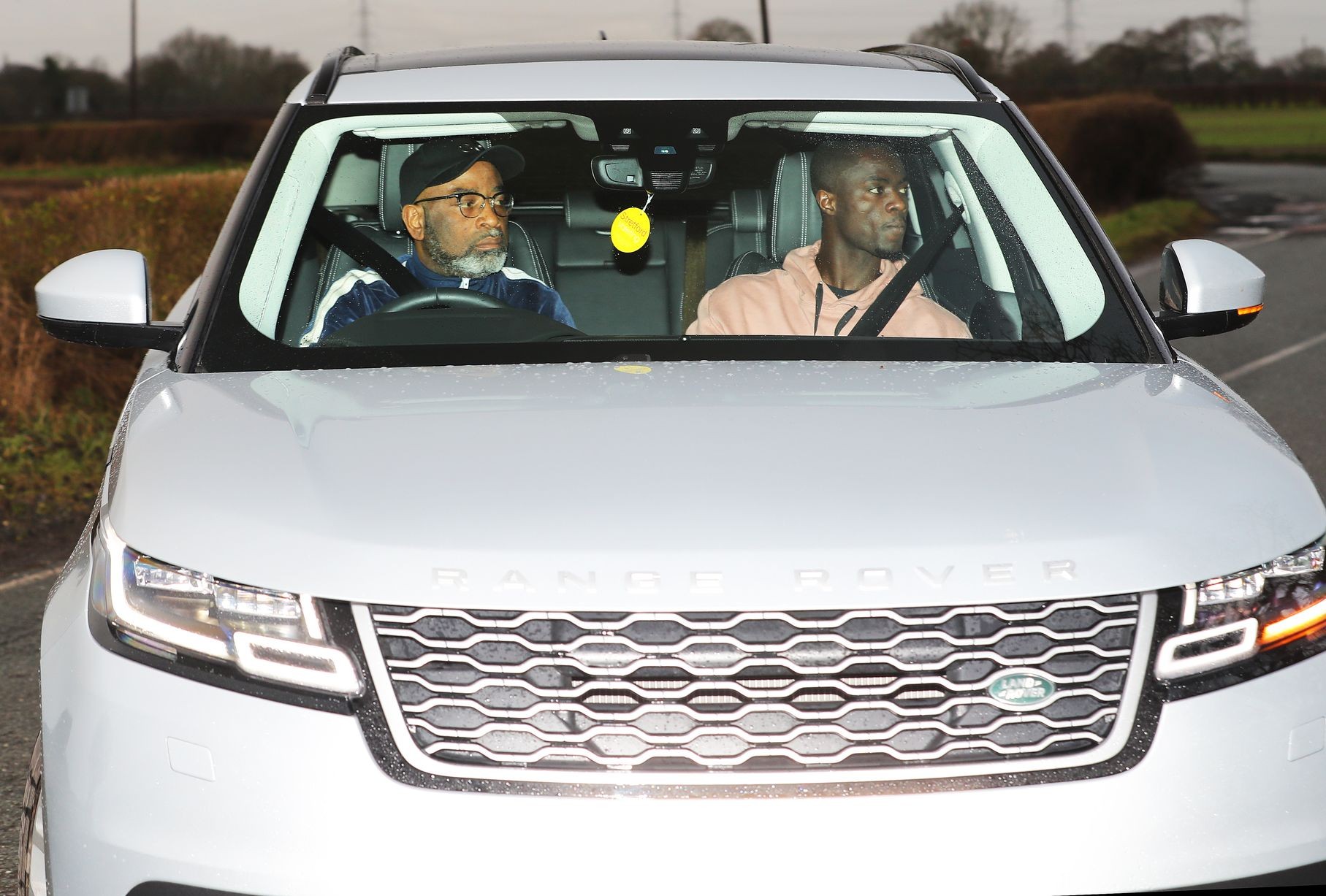 Ảnh Man Utd tới sân tập - Bóng Đá