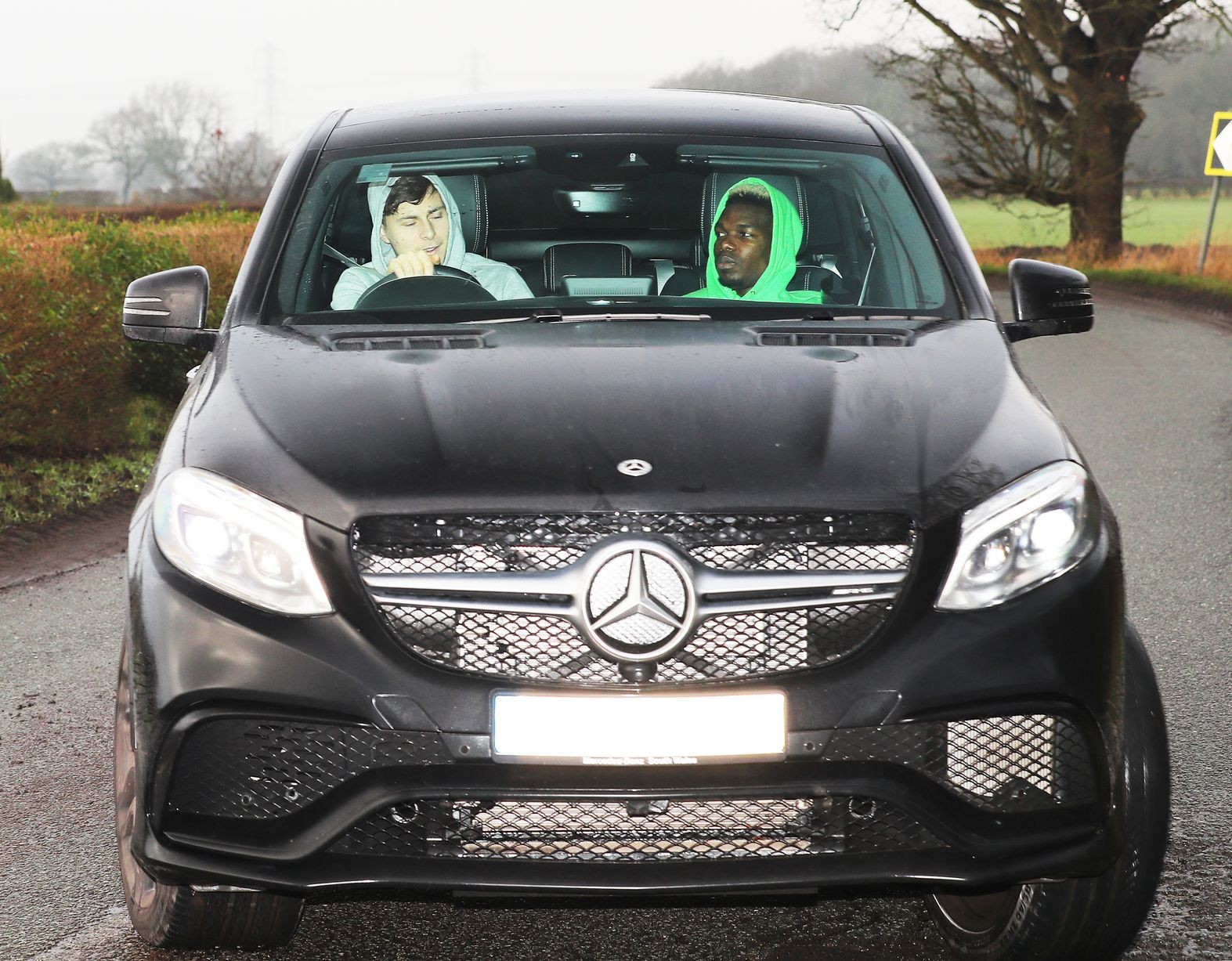 Ảnh Man Utd tới sân tập - Bóng Đá