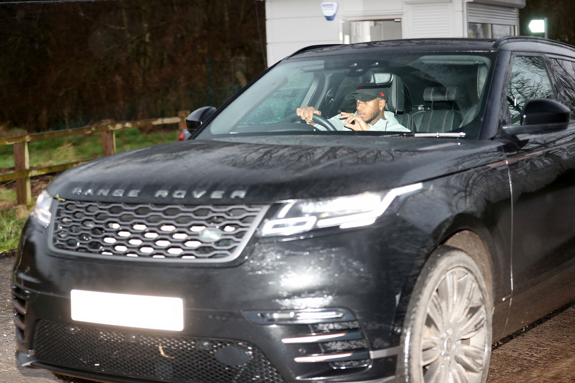 Ảnh Man Utd tới sân tập - Bóng Đá