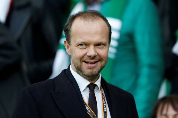 SỐC! CĐV M.U điên tiết, phóng hỏa nhà Ed Woodward - Bóng Đá