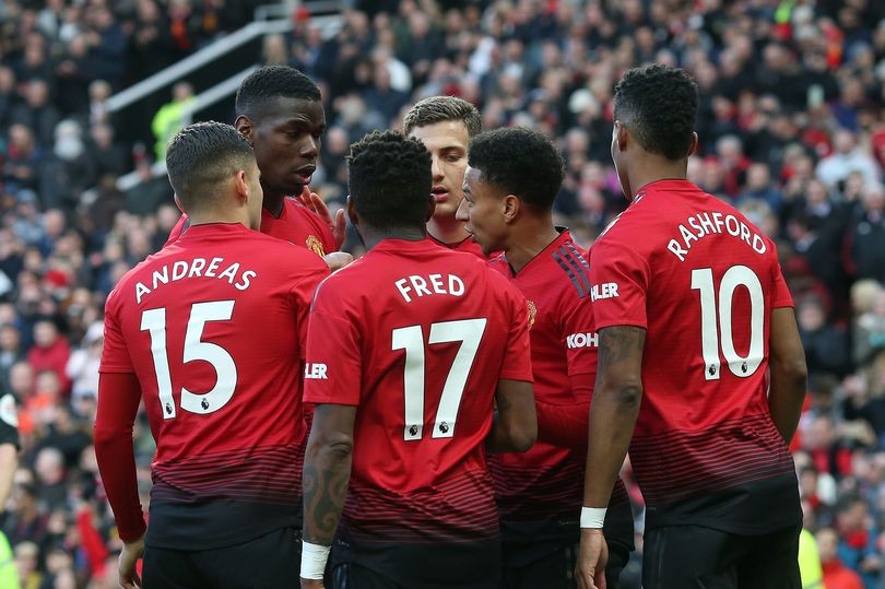 Pogba động viên đồng đội sau bàn thứ 2 - Bóng Đá