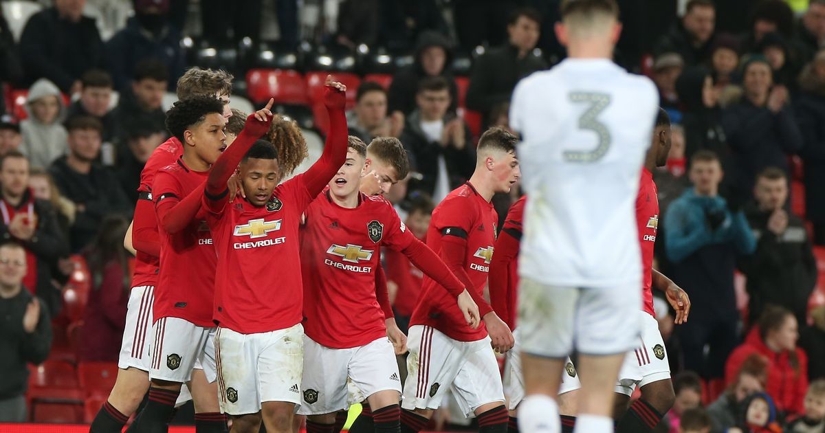 Manchester United 1-0 Leeds United - Bóng Đá