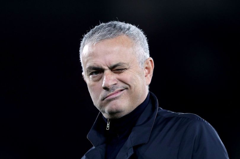 Mourinho tuyên bố cực sốc về Solskjaer cho vị trí HLV trưởng M.U - Bóng Đá