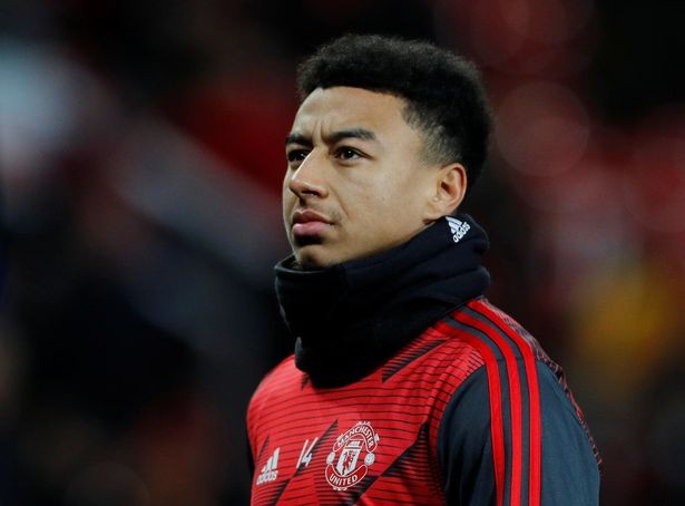 Man Utd chiefs worried Pogba, Lingard aren't coping with social media trolls - Bóng Đá
