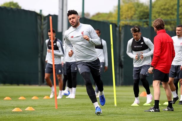 7 Liverpool players who may not get winners' medal if Reds lift Premier League title - Bóng Đá