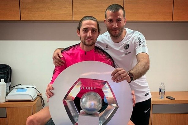 Rabiot bỏ ăn mừng PSG, M.U nhắm thay Matic - Bóng Đá