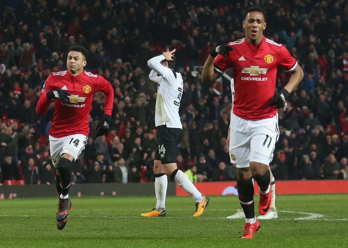 Man Utd handed huge boost with Anthony Martial and Jesse Lingard poised for quick returns - Bóng Đá