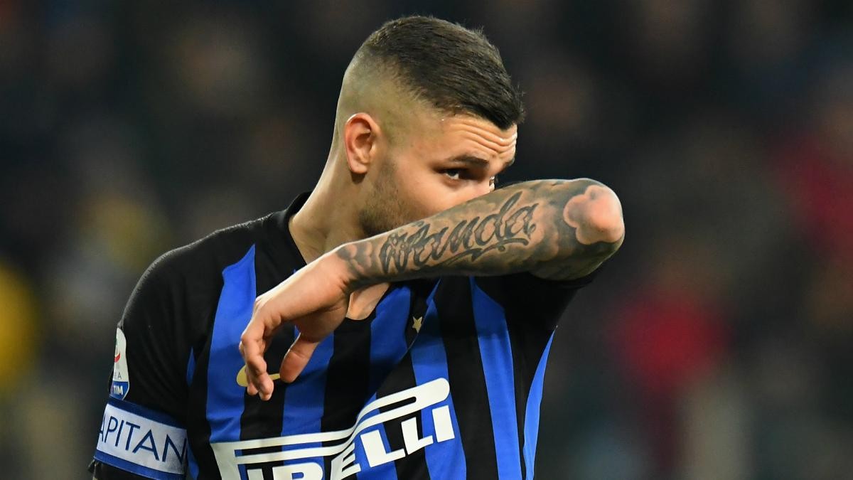Inter fans give red Icardi to Mauro - Bóng Đá