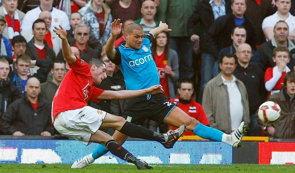 Ten years ago, Federico Macheda's late wondergoal all but won Manchester United the title and broke Liverpool hearts... so what ever happened to him? - Bóng Đá