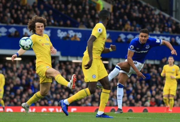 Souness chỉ trích Luiz - Bóng Đá