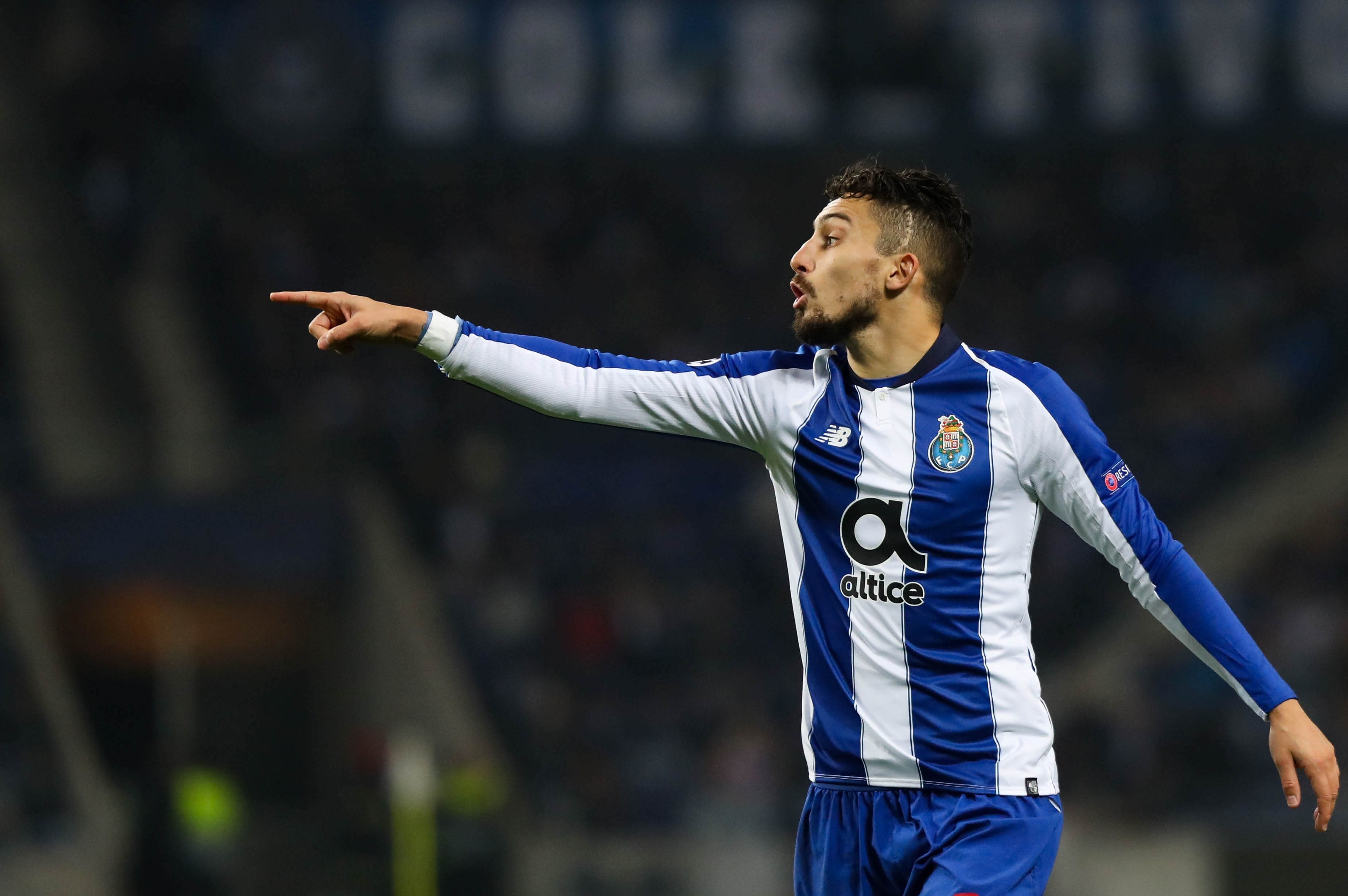 10 thương vụ - Bóng Đá