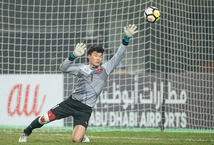 liverpool mua pepe, tottenham mua Thomas Strakosha  - Bóng Đá