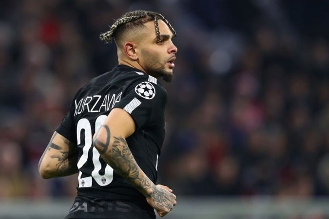 Layvin Kurzawa to Arsenal: Five-year contract offer for PSG defender, Kia Joorabchian involved - Bóng Đá